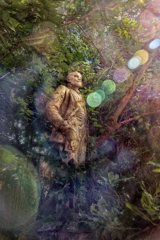 По улицам Ельца прошёлся известный петербургский фотограф Александр Петросян По улицам Ельца прошёлся известный петербургский фотограф Александр Петросян