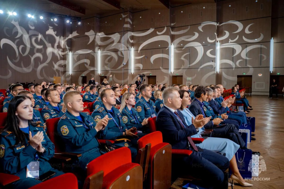 Председатель Молодёжного совета ГУ МЧС России по Липецкой области принял участие во Всероссийском сборе в Казани Председатель Молодёжного совета ГУ МЧС России по Липецкой области принял участие во Всероссийском сборе в Казани