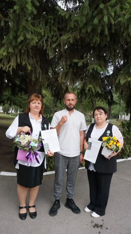 Медали «За помощь фронту» получили Мария Кудряшова и Галина Овчарова из Пушкино Добринского округа