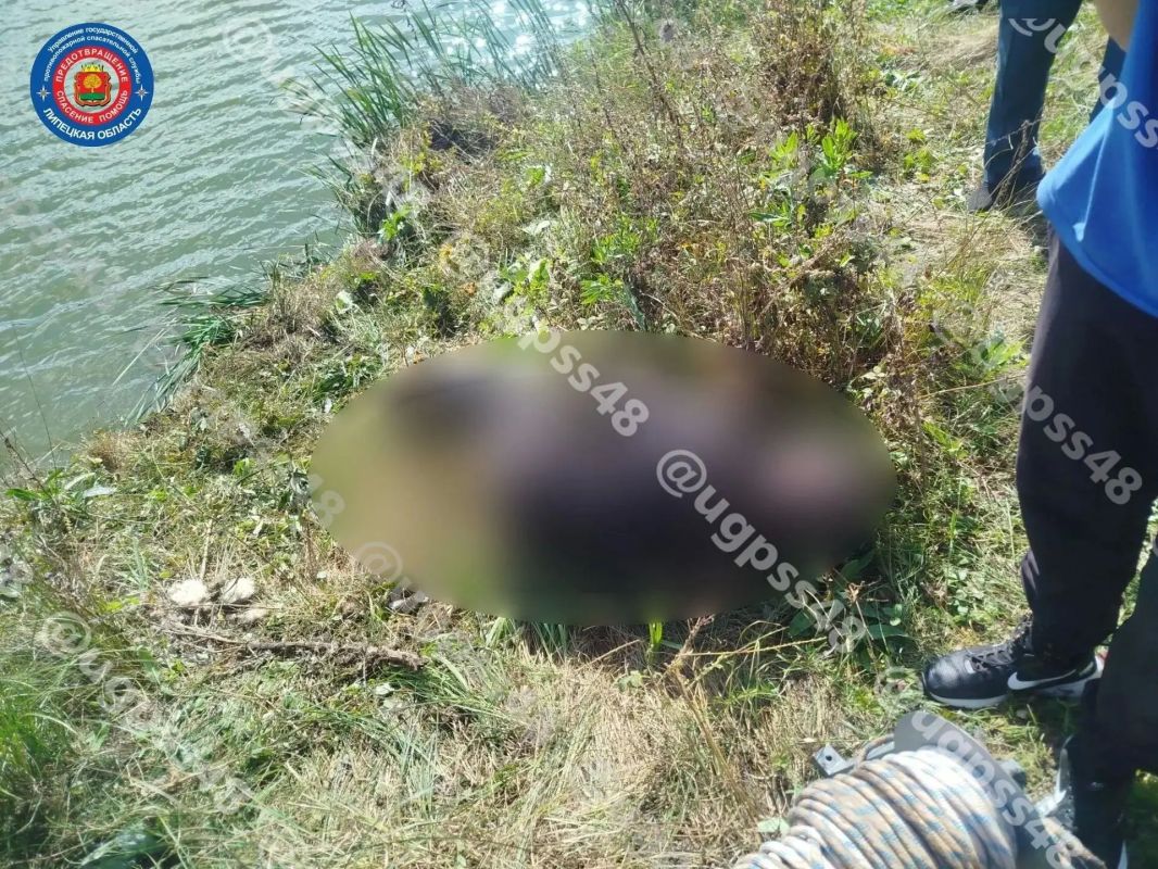 Тело мужчины достали из пруда в Измалковском округе в районе с. Васильевка. Также спасатели извлекли из воды автомобиль ВАЗ-2114 Тело мужчины достали из пруда в Измалковском округе в районе с. Васильевка. Также спасатели извлекли из воды автомобиль ВАЗ-2114