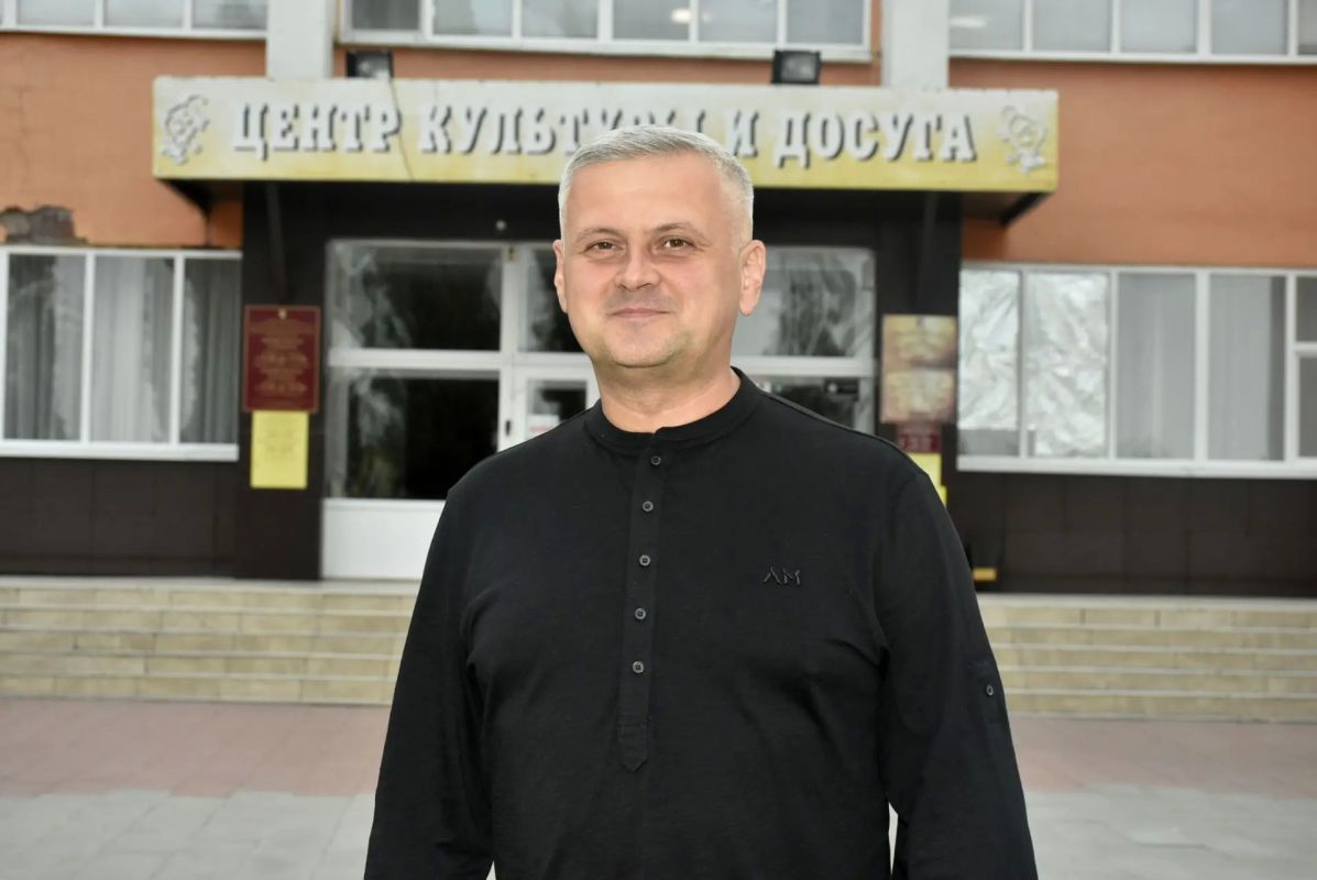 Скрипач-виртуоз стал «Земским работником культуры» в Добринке Скрипач-виртуоз стал «Земским работником культуры» в Добринке