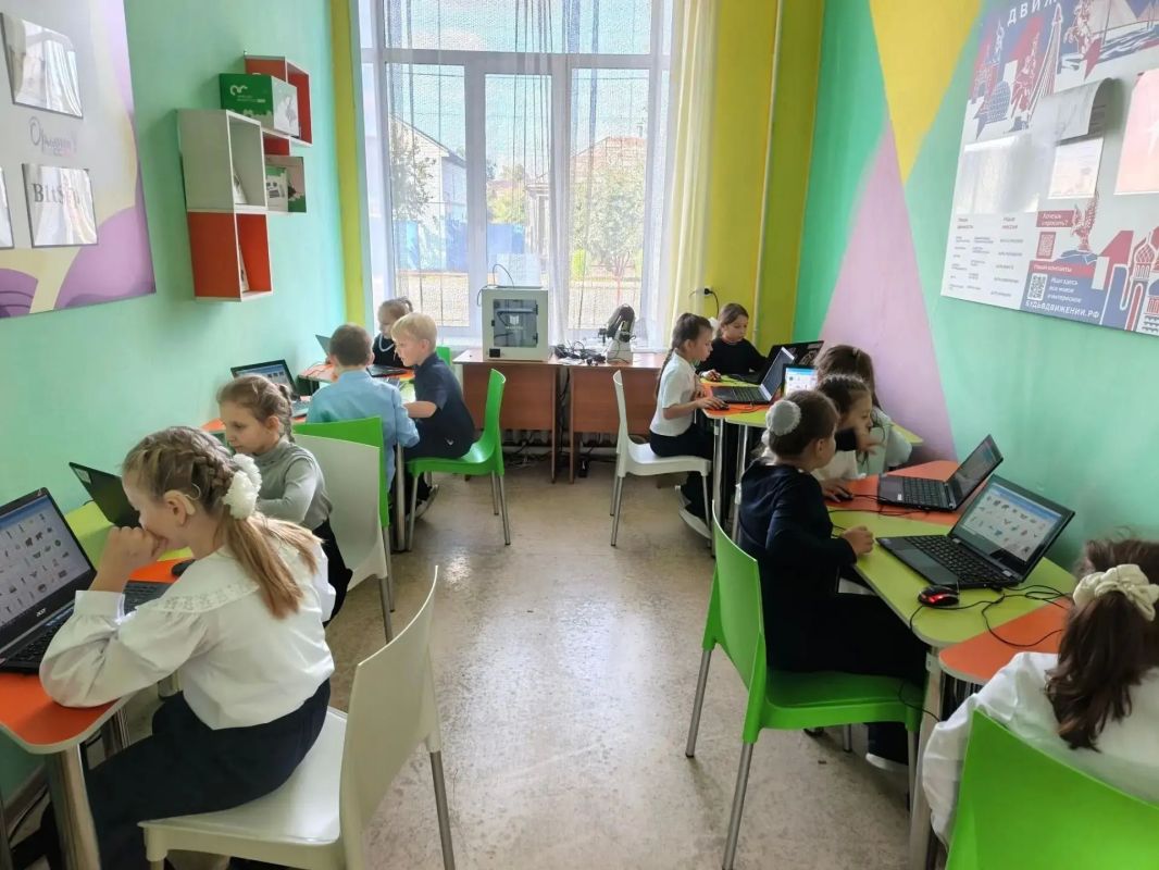 На цифровых площадках «IT-бит» школьники погружаются в мир технологий На цифровых площадках «IT-бит» школьники погружаются в мир технологий