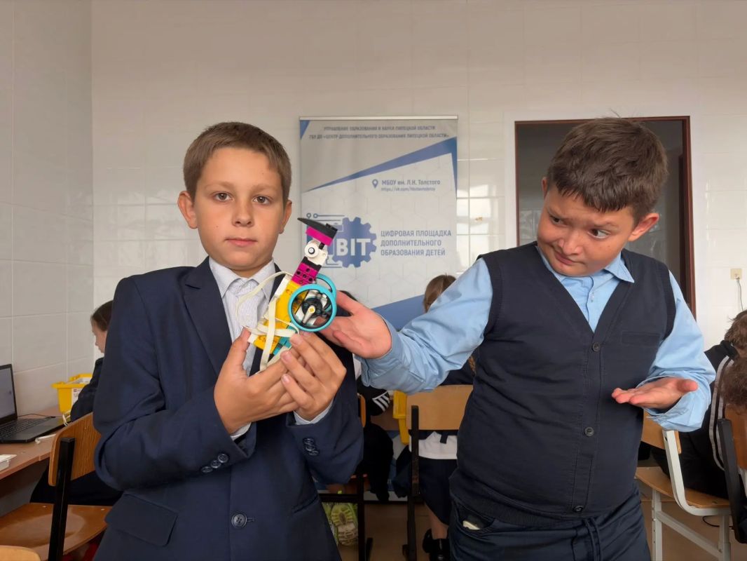 На цифровых площадках «IT-бит» школьники погружаются в мир технологий На цифровых площадках «IT-бит» школьники погружаются в мир технологий