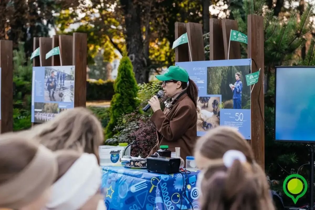 В парке «Быханов сад» открылась фотовыставка «Лебединое озеро НЛМК» В парке «Быханов сад» открылась фотовыставка «Лебединое озеро НЛМК»