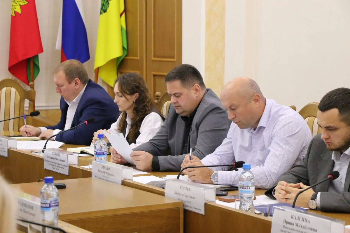 Депутаты настаивают на ревизии ливневки в районе Ниженки Депутаты настаивают на ревизии ливневки в районе Ниженки