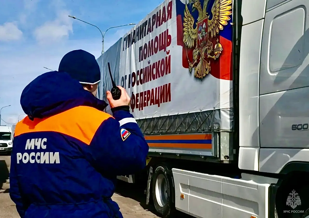 Депутаты Государственной Думы и МЧС России создают щит для гуманитарных конвоев: военнослужащие спасательных воинских формирований получат право применять оружие